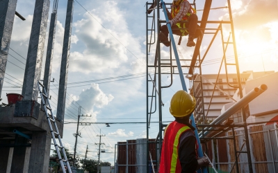 Need Scaffolding for Your Industrial Property? Here’s What to Know Before You Hire